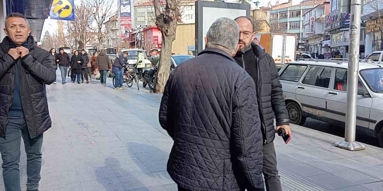 Polis Memurunun Dikkati Yaşlı Adamı Dolandırılmaktan Kurtardı
