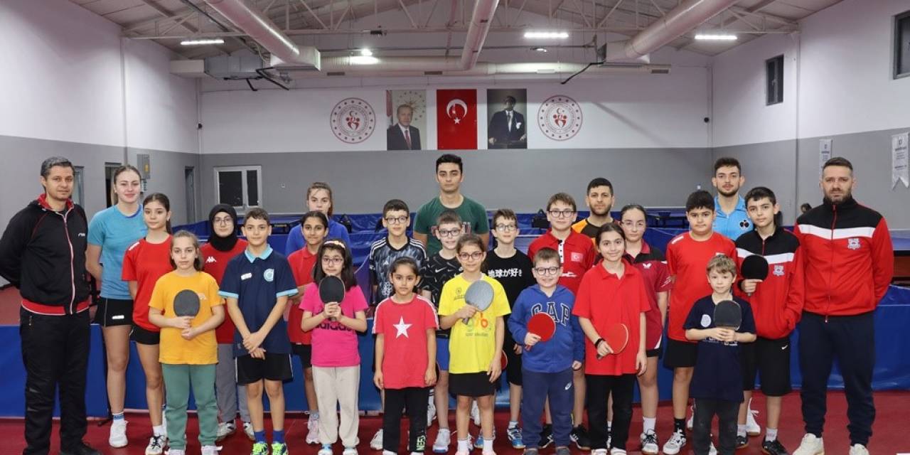 Yalova Belediyespor Masa Tenisinde Sporcu Fabrikası Gibi