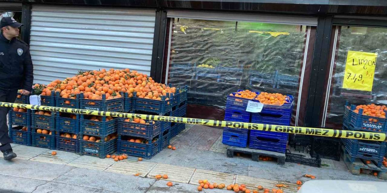 Bıçaklı Kavgada Ölen Adamın Yakını Olayın Borç Para Sebebiyle Yaşandığını İddia Etti