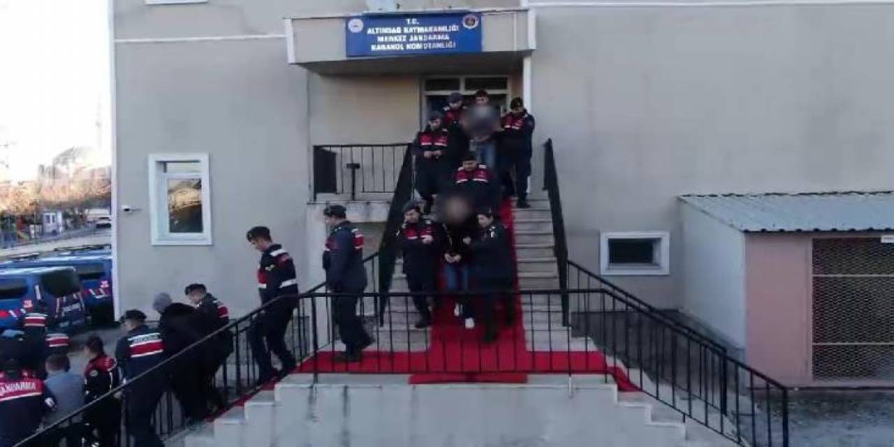 Ankara’da Taksi Şoförünü Silahla Vurarak Gasp Eden 8 Kişi Yakalandı