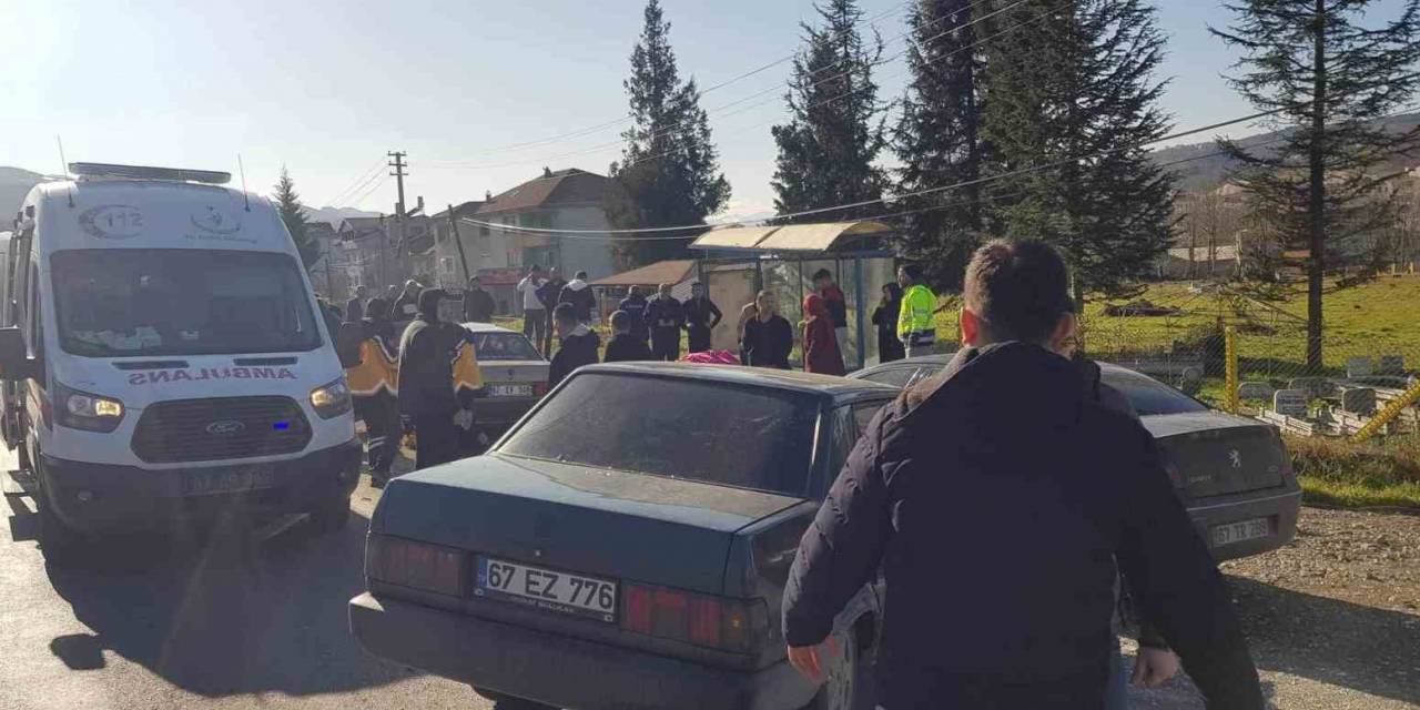 Zonguldak’ta İki Araç Çarpıştı: 3 Yaralı