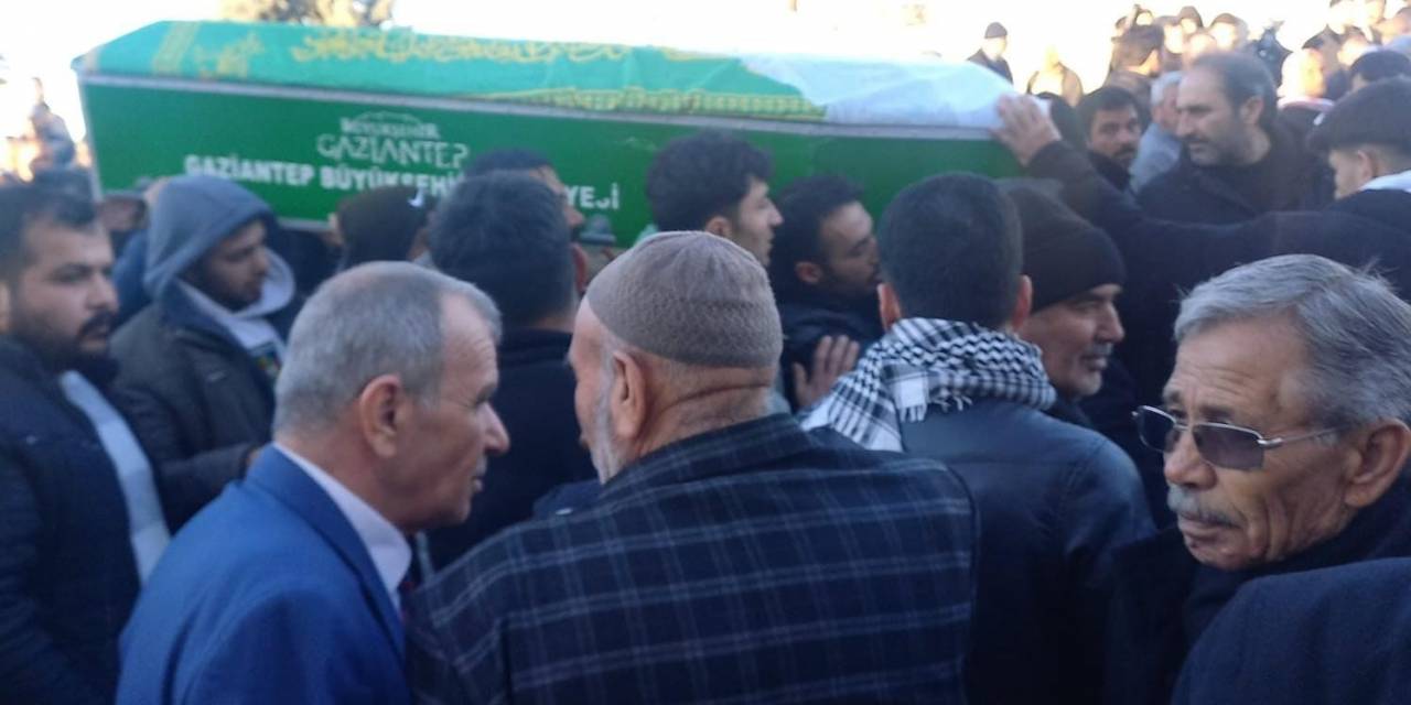 Nizip’teki Aile Faciasında Ölen Baldız Da Şanlıurfa’da Defnedildi