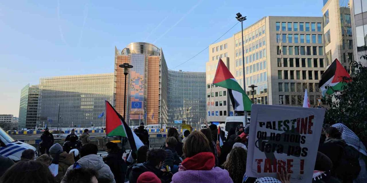 Brüksel’de Filistin’e Destek Gösterisi