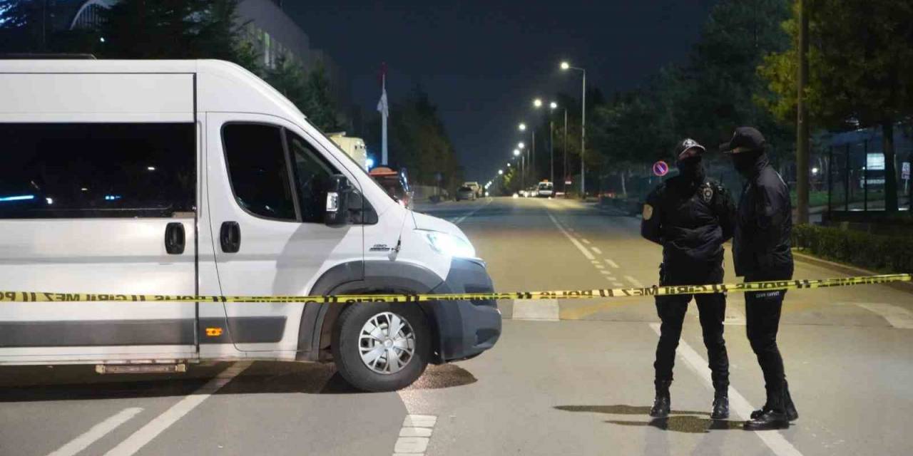 9 Saatlik Rehine Krizi Saldırganın Tuvaleti Gelince Son Buldu