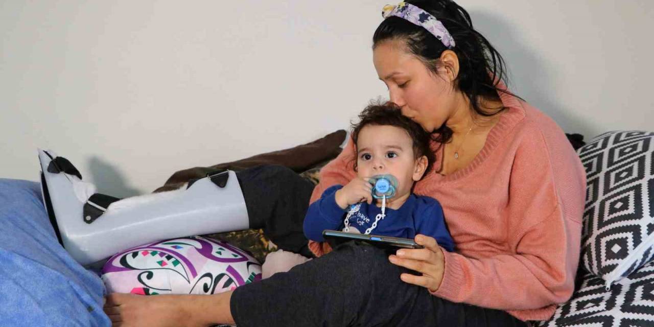 Depremzede Ayşenur, Depremde Kaybolan Bebeğiyle 27 Gün Sonra Buluştu