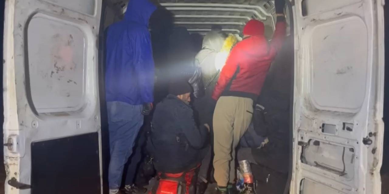 Jandarma’dan Kaçak Göçmen Ve Organizatörlere Geçit Yok