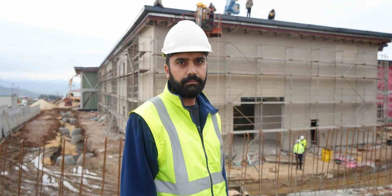 9 Şiddetine Dayanıklı Çelikten Yapılan Hastane, Mart Ayının Sonunda Teslim Edilecek