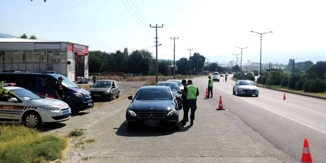 Jandarma 1 Ayda 43 Bin Aracı Denetledi.