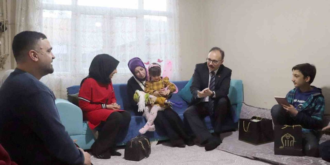 Siirt Valisi Kızılkaya, 3 Yaşındaki Minik Ecrin’in Davetini Geri Çevirmedi