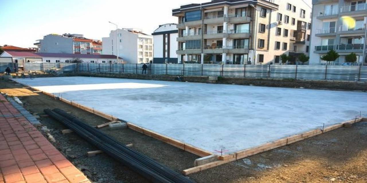 Lapseki Belediyesi, ’kreş Ve Gündüz Bakım Evi’ Çalışmalarını Sürdürüyor