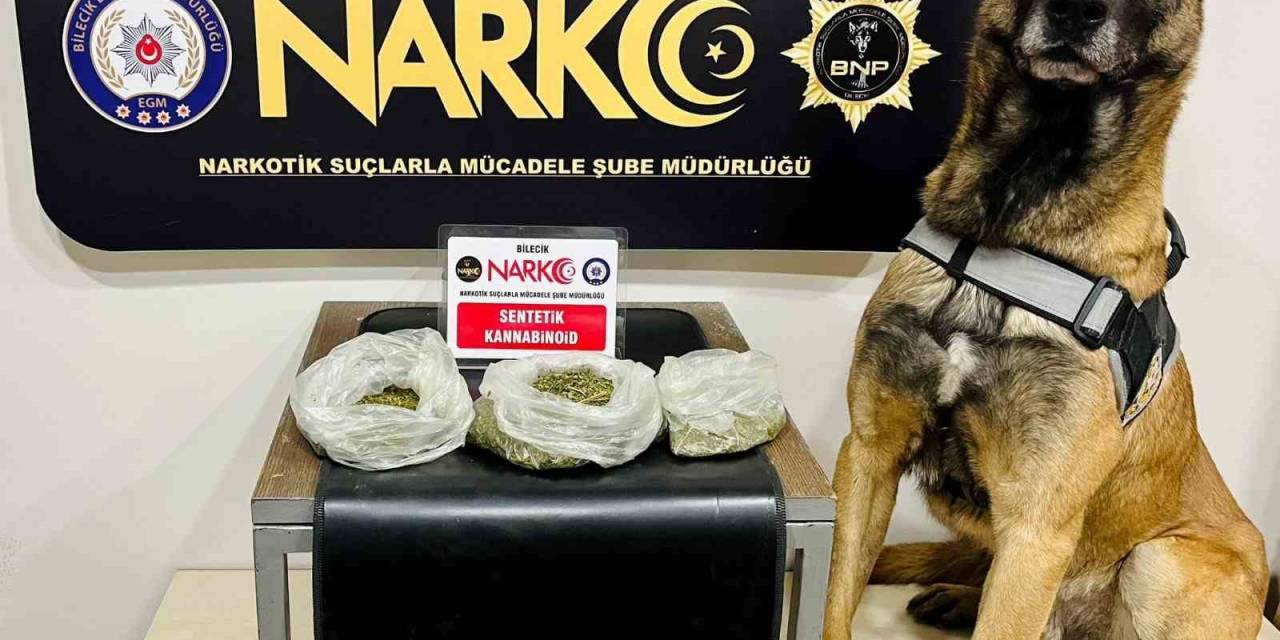 Zehir Tacirleri Narkotik Köpeğinden Kaçamadı