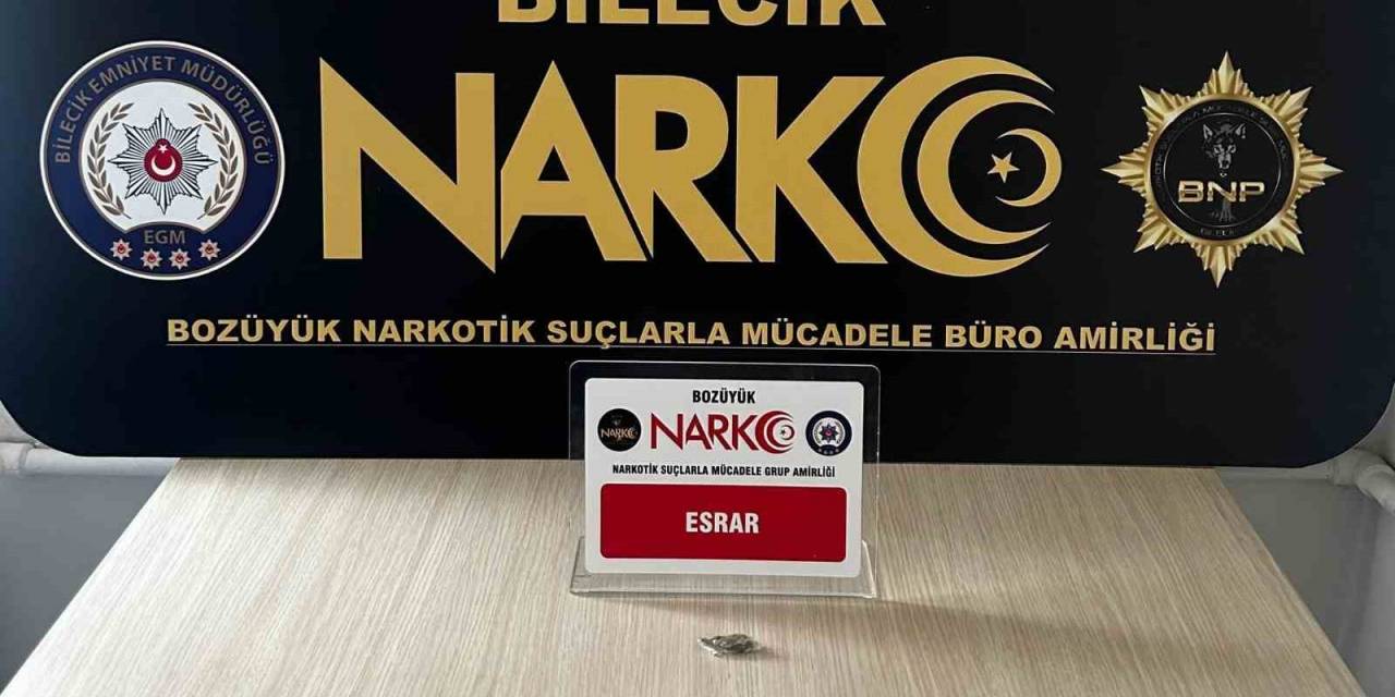 Şehirlerarası Otobüs Yolculuğunda Uyuşturucu İle Yakalandı