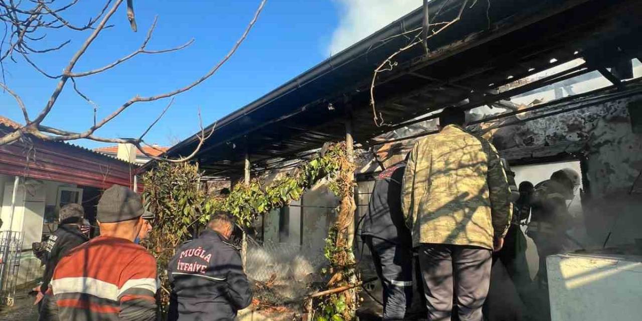 Yaşlı Adam Yangında Hayatını Kaybetti