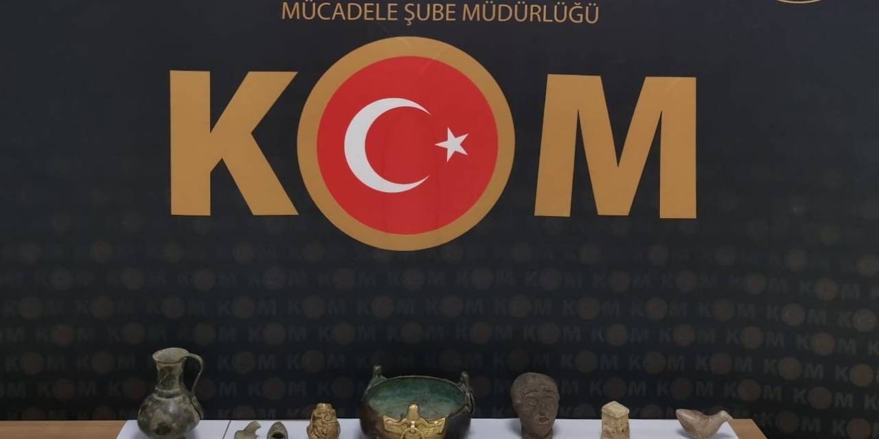 Erzurum’da Tarihi Eser Operasyonu: 182 Adet Tarihi Eser Ele Geçirildi