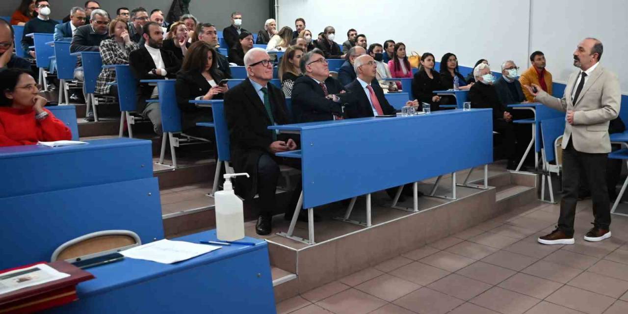 Rektör Özölçer, Fen Fakültesinin Akademik Genel Kurul Toplantısına Katıldı