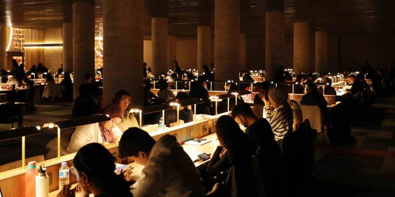 Depremzede Öğrencilere Her Türlü Kolaylık Sağlanıyor