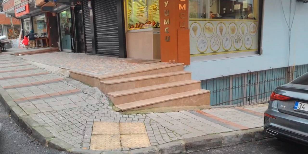 Sultangazi’de Kuyumcuyu Soymaya Çalışan Acemi Çifti Komşu Esnaf Engelledi: O Anlar Kamerada