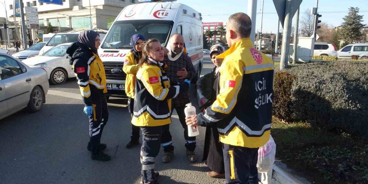 Yeni Aldığı Araçla Trafiğe Çıktığı İlk Gün Kaza Yaptı