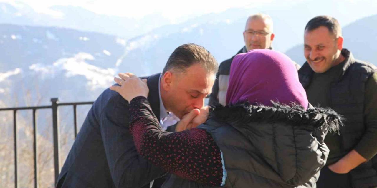 Başkan Koçhan Seçim Çalışmalarına Eren Bülbül’ün Mezarını Ziyaret Ederek Başladı