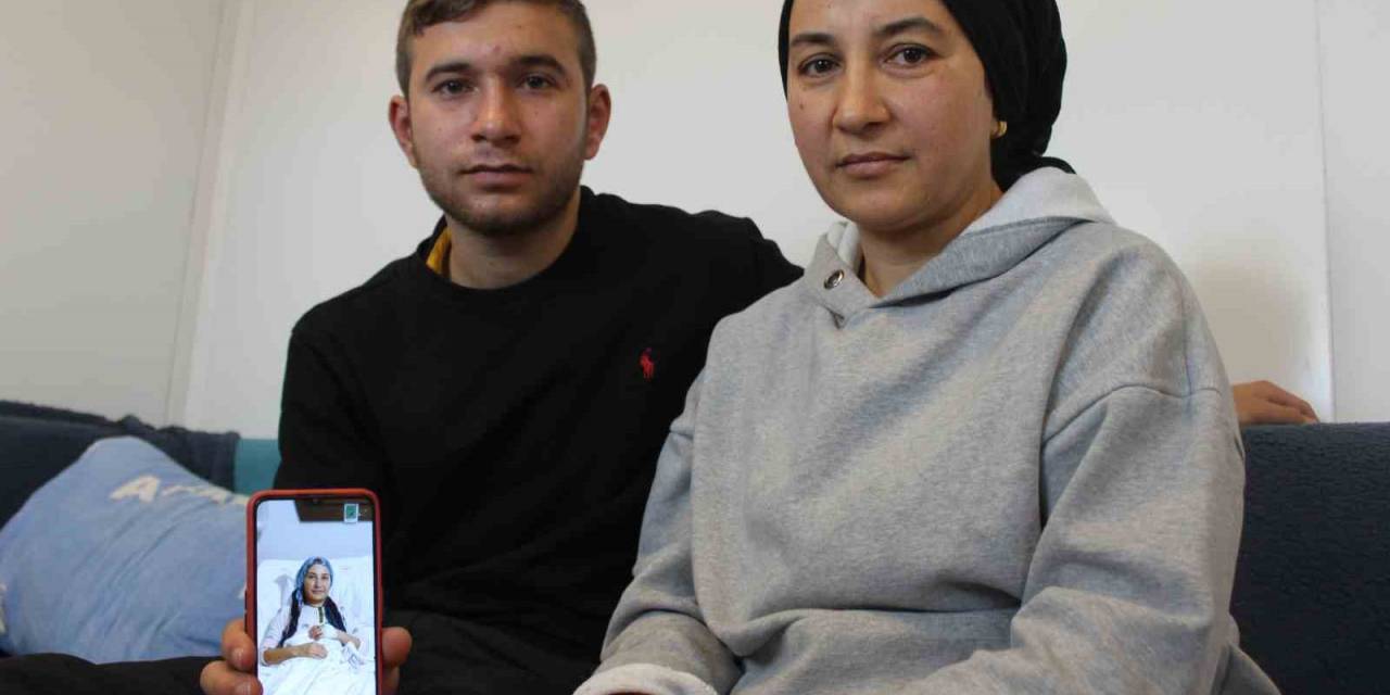 10 Saat Enkaz Altında Kalan Anne Ve Oğlu, Birlikte Yaşama Tutundu