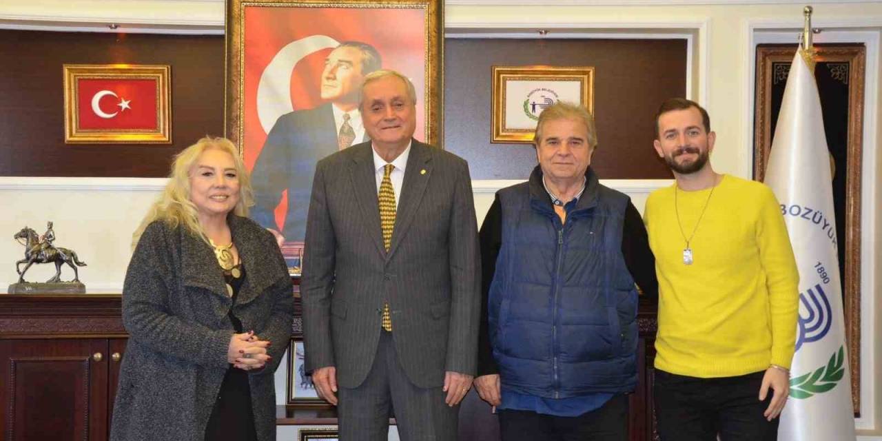Başkan Bakkalcıoğlu’na Zeki Müren’in Ailesiyle Bir Araya Geldi