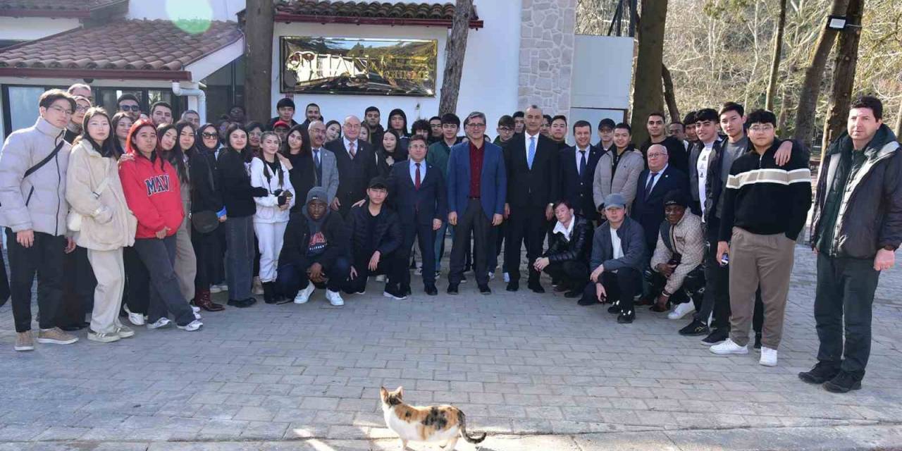 Balıkesir’de Türkçe Öğrenen Yabancı Uyruklu Öğrencilere Kahvaltı