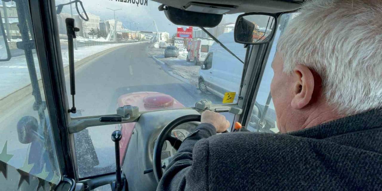 Nakliyeciler 28 Bin Tl İsteyince İnat Etti 3 Gün Traktör Sürerek Bitlis’e Geldi