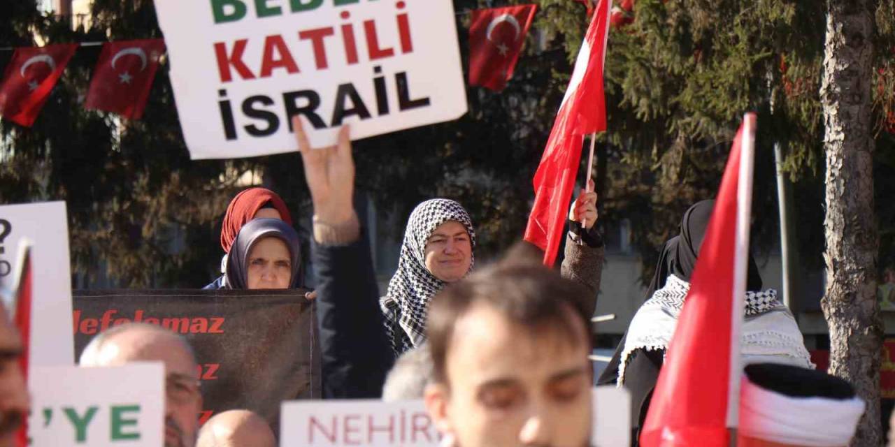 Hekimler Gerçekleştirdikleri ‘Sessiz Yürüyüş’ İle İsrail’i Bir Kez Daha Kınadı