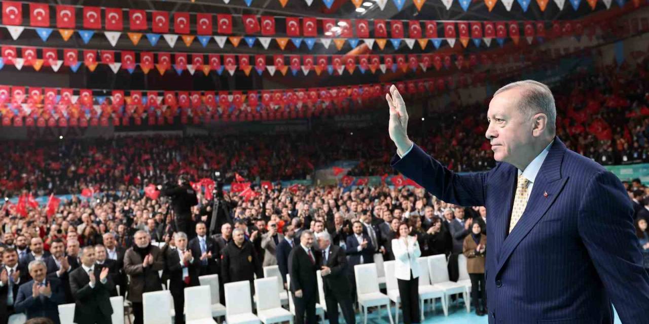 Cumhurbaşkanı Erdoğan: "Hükümetimizin Gündeminin Değişmez İlk Maddesi Depremde Yıkılan Şehirlerimizin Yeniden İnşası Ve İhyasıdır"