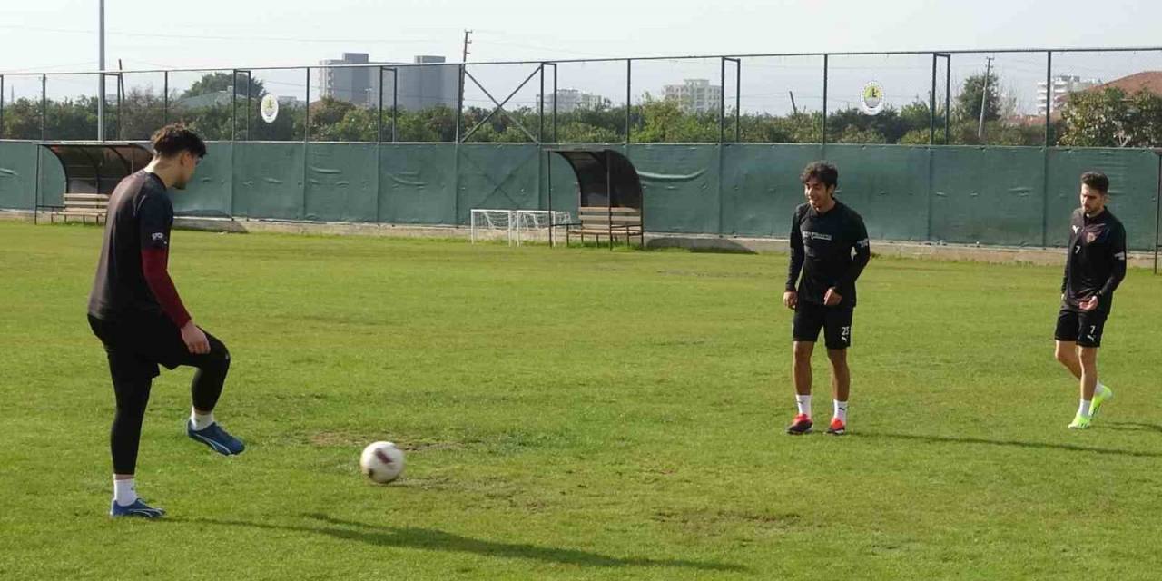 Depremin Üzerinden Bir Yıl Geçti: Hataysporlu Futbolcular O Günleri Unutamıyor