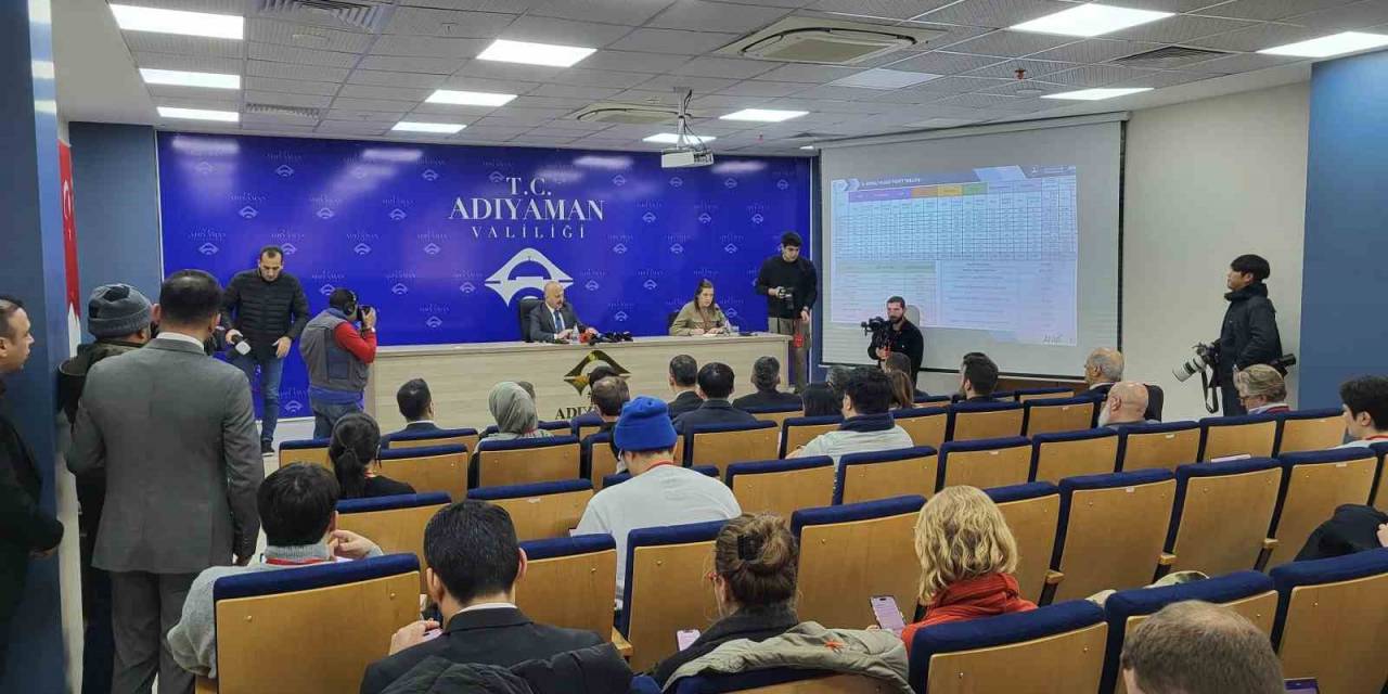 Deprem Bölgesini Gezen Yabancı Basın Mensupları Bilgilendirildi