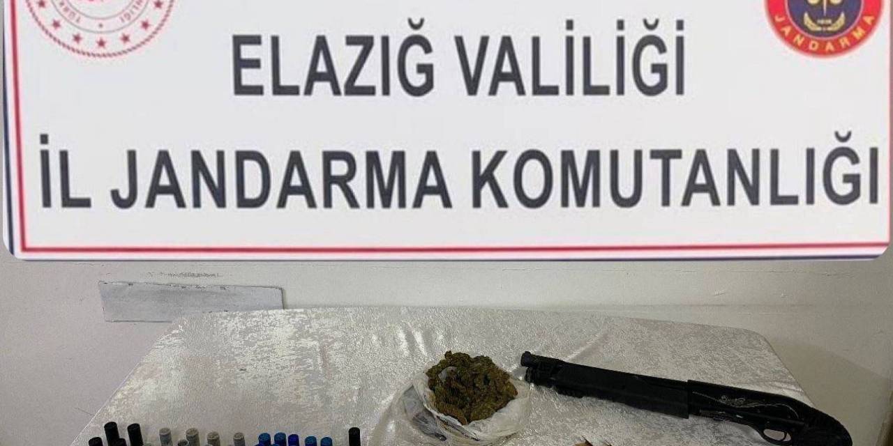 Elazığ’da Ruhsatsız Silahlar Ele Geçirildi