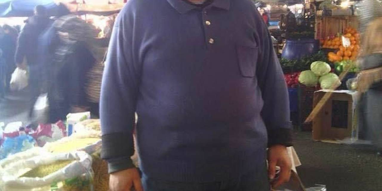 Pazar Esnafı Tartıştığı Arkadaşını Bıçaklayarak Öldürdü