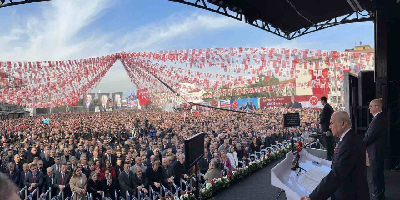 Bahçeli: “Özgür Bey Ateşle Oynuyor, Özgür’e Sahip Çıkın”