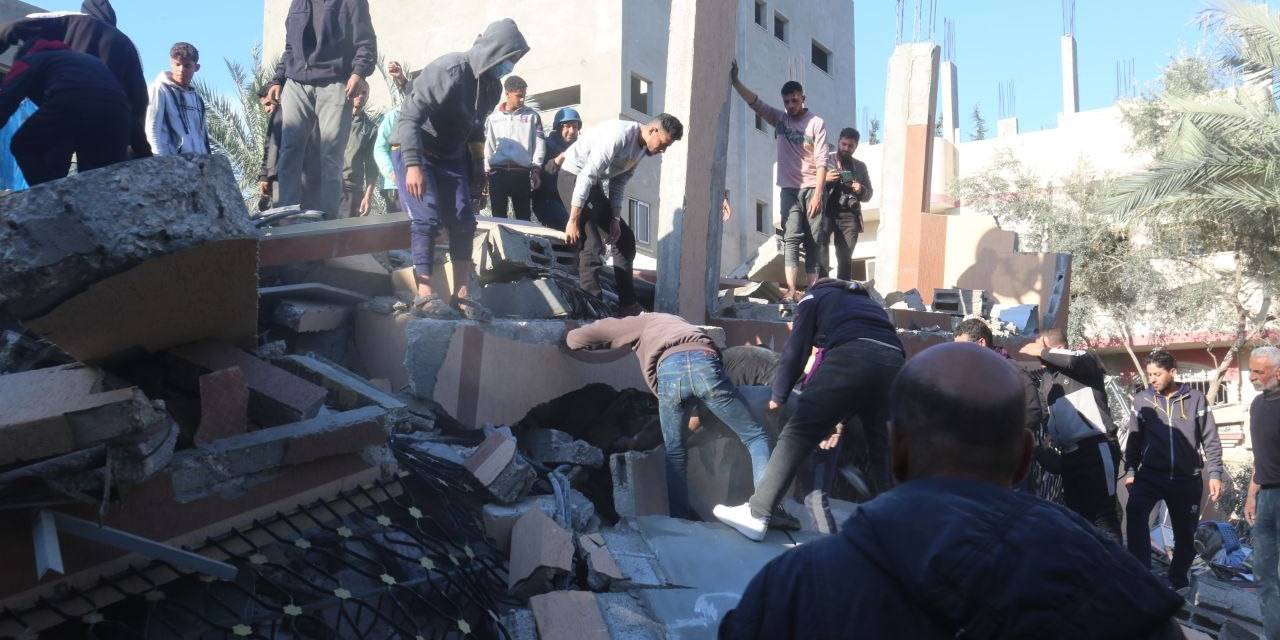 Gazze’de Can Kaybı 27 Bin 365’e Yükseldi