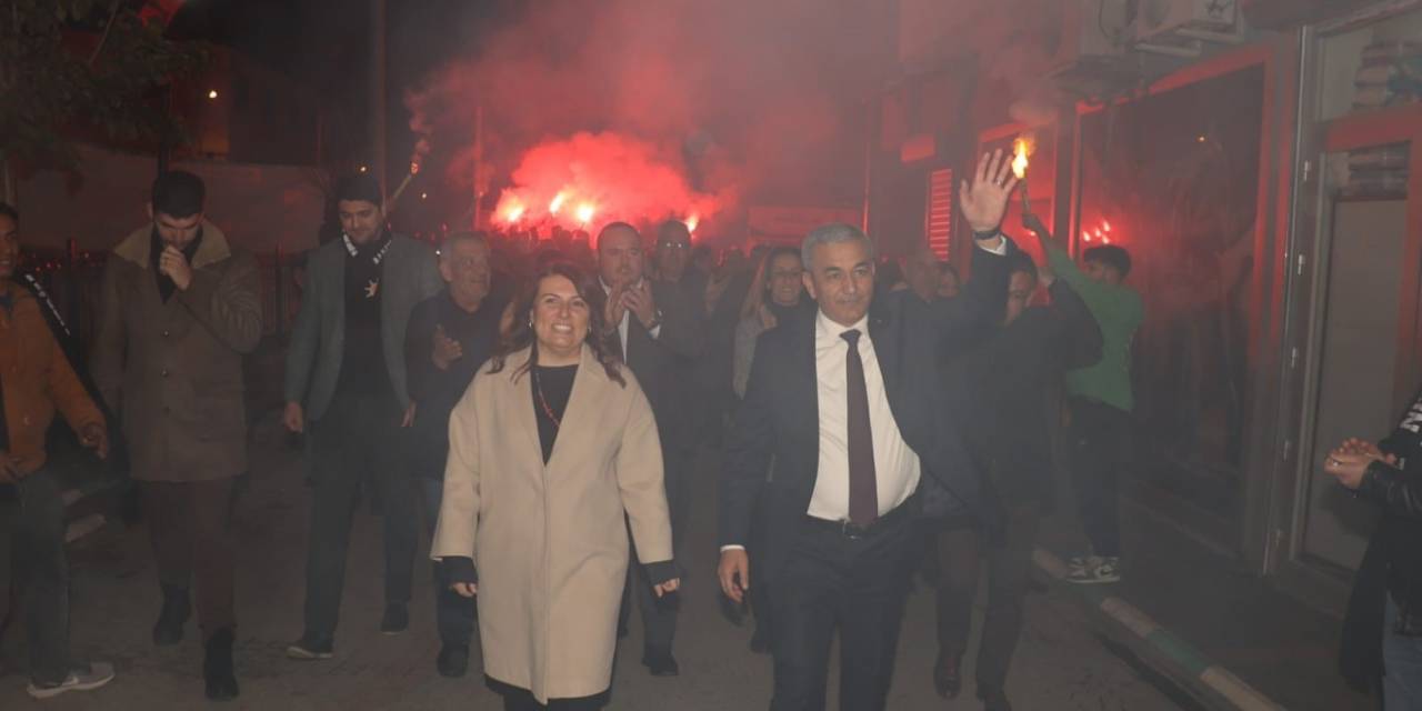 Başkan Kaplan, Koçarlı’da Meşalelerle Karşılandı