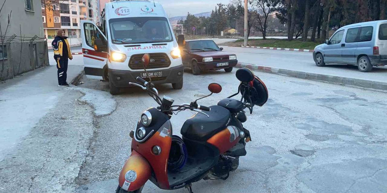 Alkollü Baba Motosikletle Kaza Yaptı, Oğlu Yaralandı