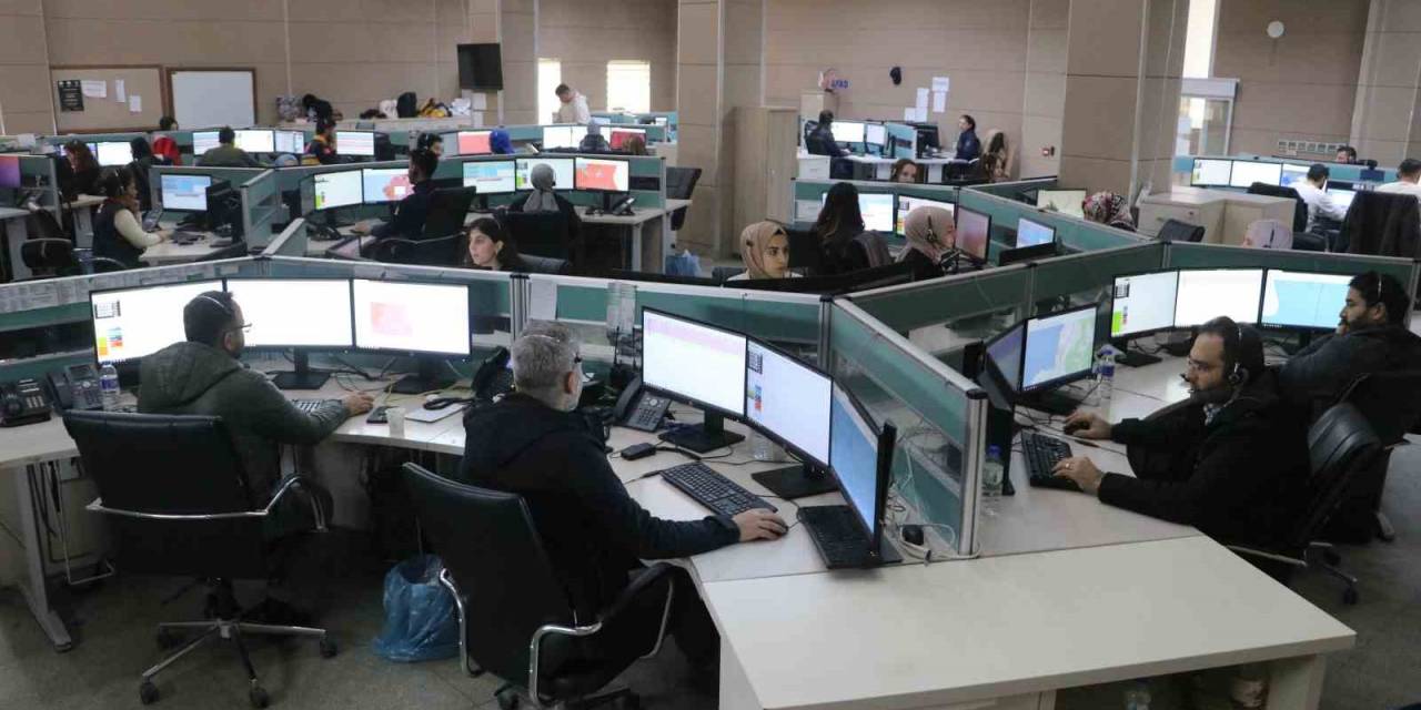 Depremzedelerin Tüyler Ürperten Yardım Çığlıkları 112 İhbar Hattına Yansıdı