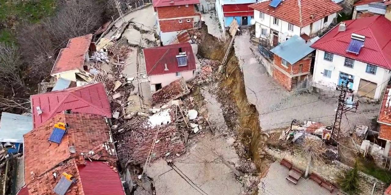 Tokat’ta Heyelan Felaketinin Vurduğu Günebakan Köyü Dronla Havadan Görüntülendi