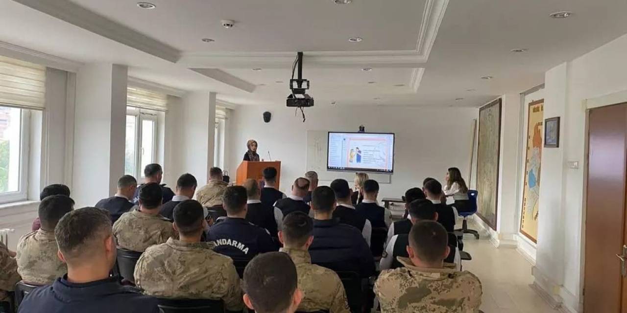 Aile İçi İletişimin Önemi Vurgulandı