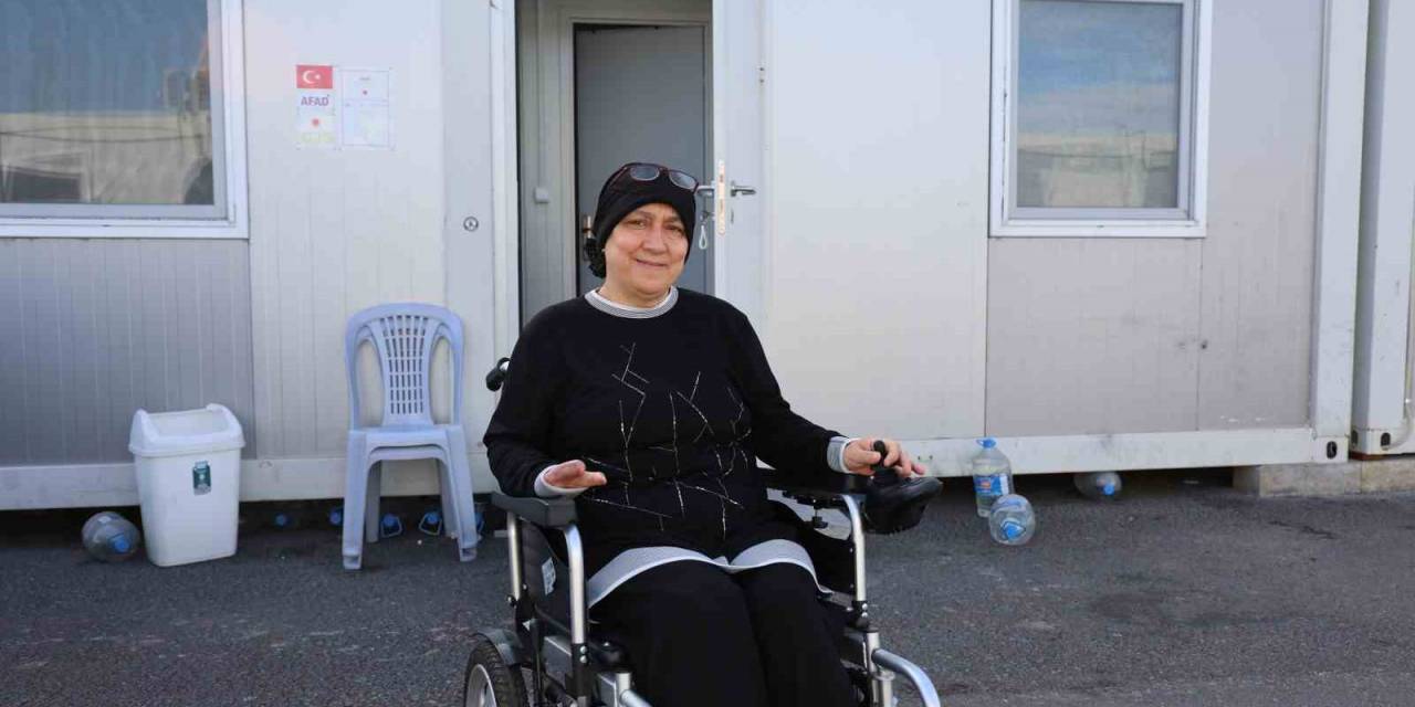 Depremin Yıl Dönümünde Yaşadığı Acı Dolu Günleri Anlattı