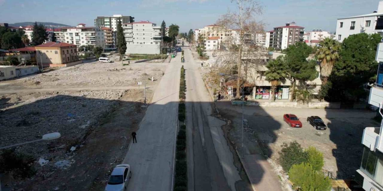 Osmaniye’nin Kalbi Olan İstasyon Caddesi Eski Günlerini Arıyor