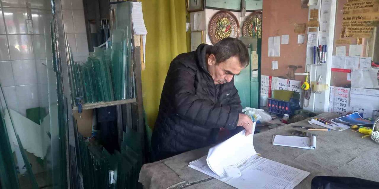 Burslarla Onlarca Öğrenci Okuttu