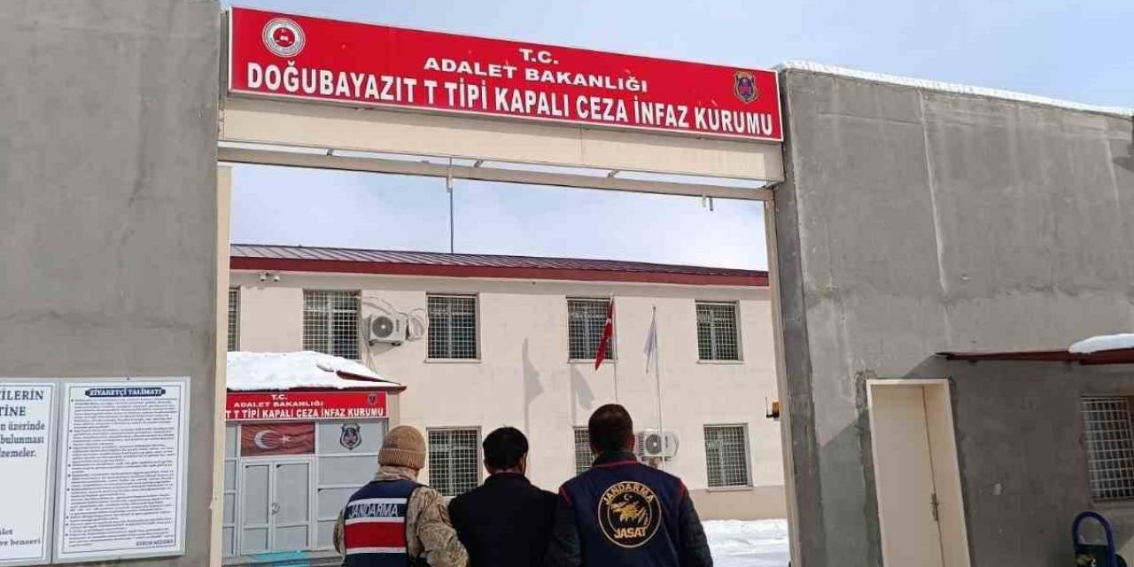 Ağrı’da Toplamda 15 Yıl Hapis Cezası Olan 2 Firari Yakalandı