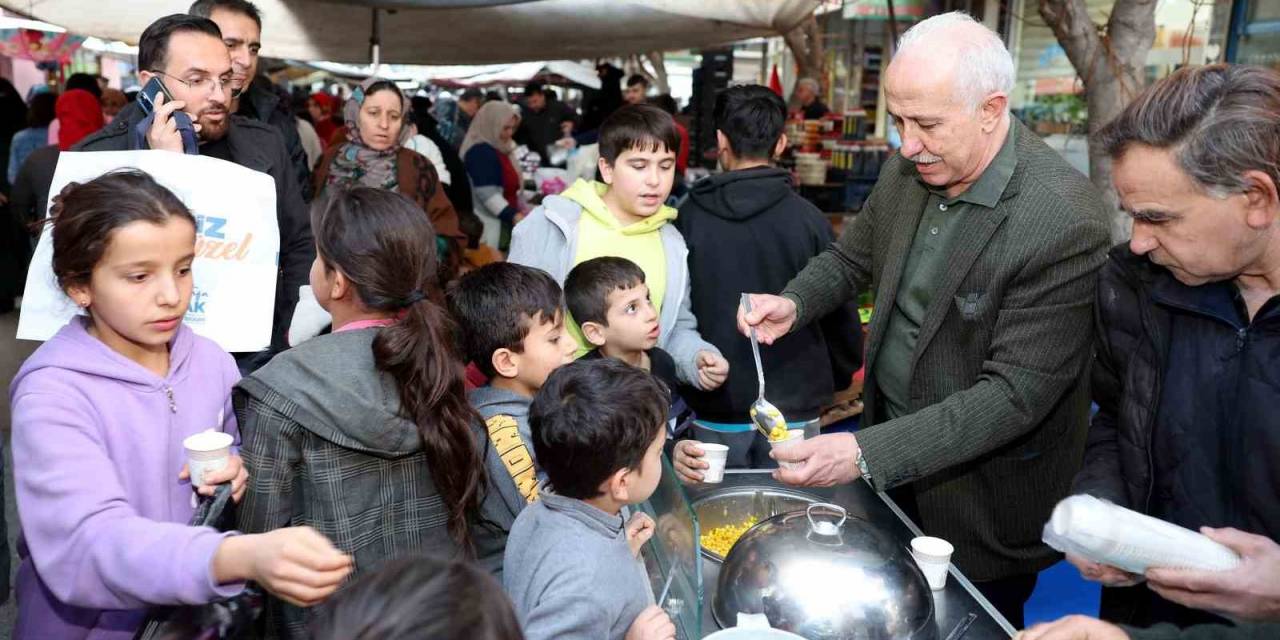 Gültak, Esnaf Ve Vatandaşlarla Bir Araya Geldi