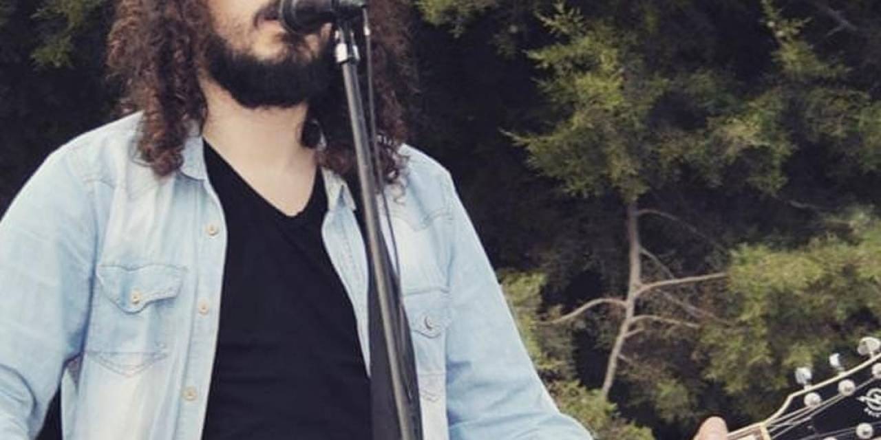 İstanbul’da Müzisyene Tekmeli Yumruklu Saldırı: O Anlar Kameraya Yansıdı