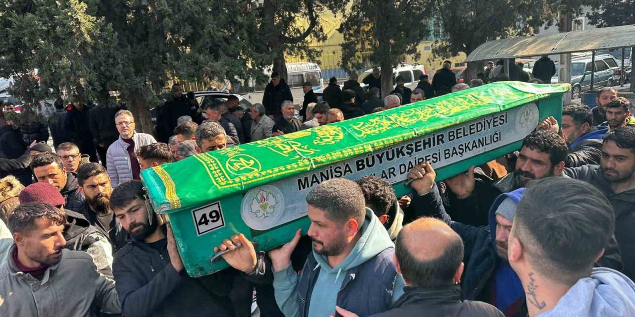 Silahlı Kavgada Arada Kalan Çocuk Öldü