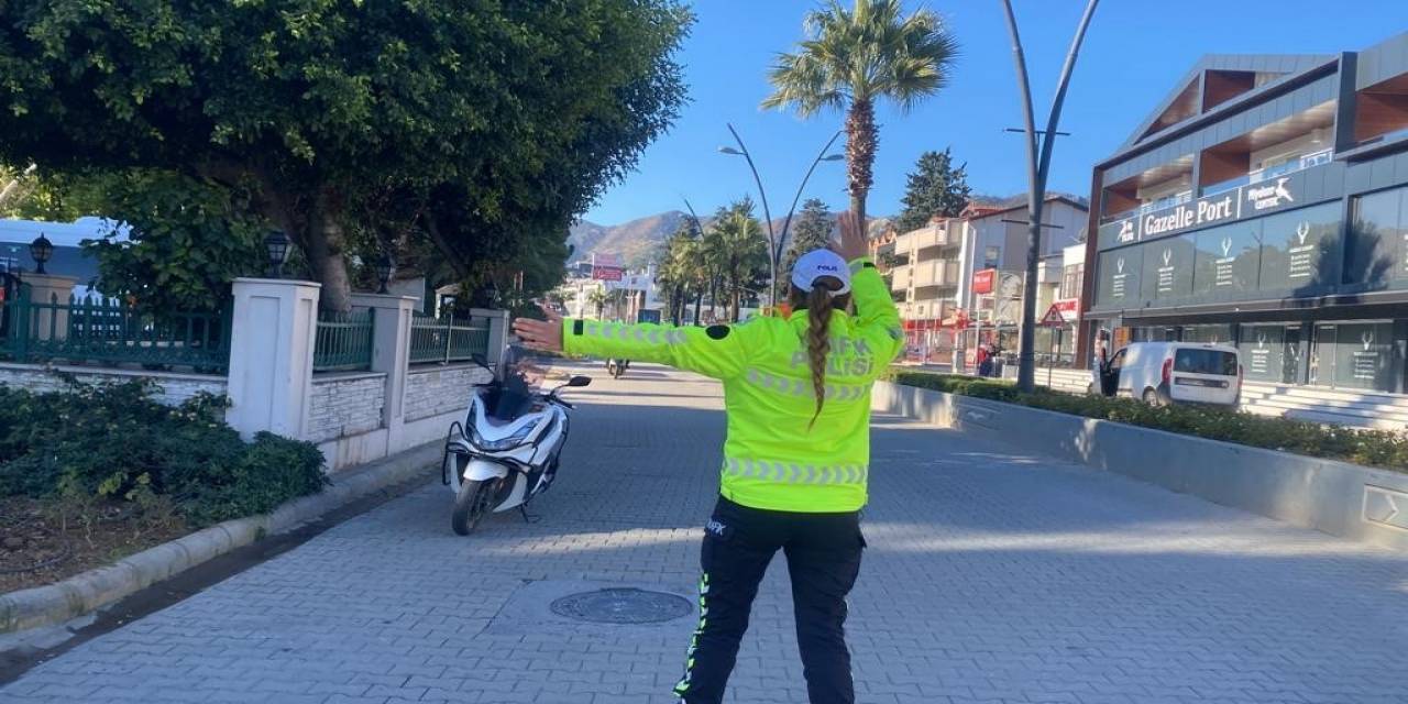 Marmaris Trafik Ekipleri Şok Denetimlere Devam Ediyor