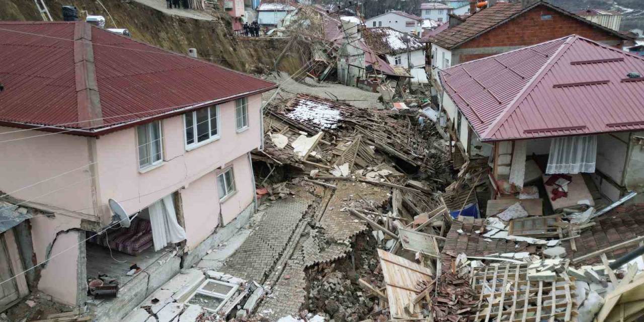 Tokat’ta Yıkılan Köylerini Göz Yaşlarıyla İzlediler