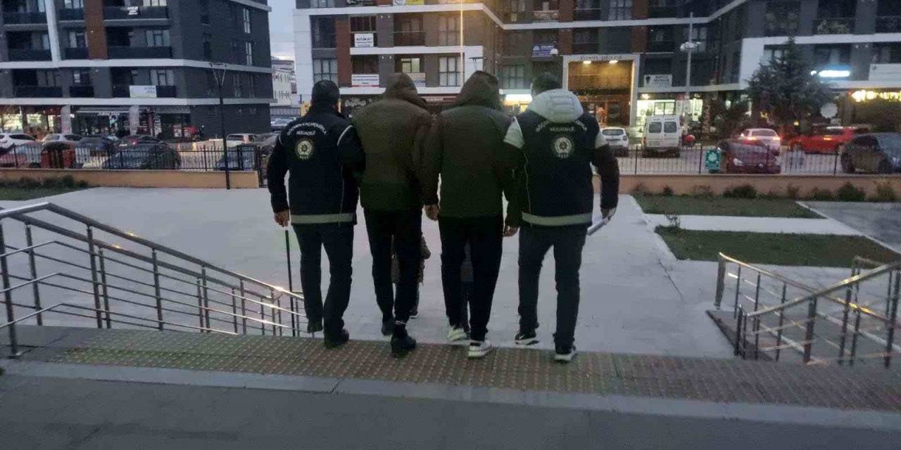 Edirne’de Göçmen Kaçakçılarında 625 Bin Tl Değerinde Para Yakalandı